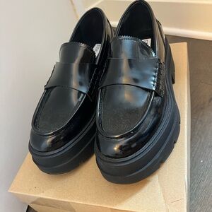 Black Steve Madden loafers (size 8.5)